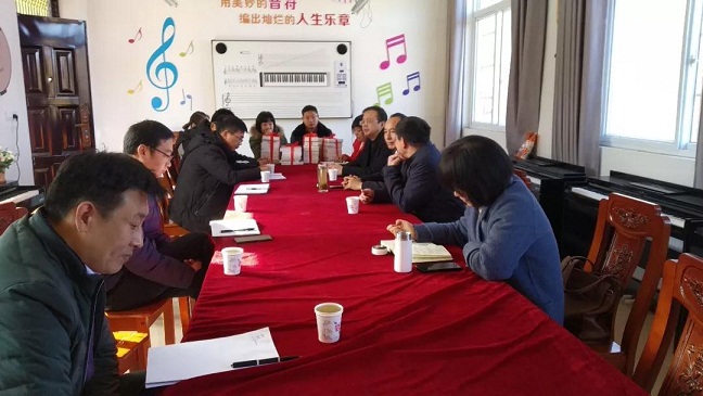 镇平县纪委书记李培迁看望张玉滚