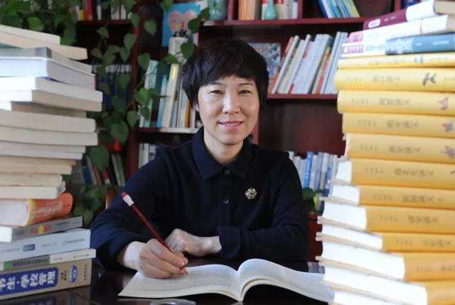 <a href='//www.sihhapress.com/tags/第二完全学校/' target='_blank'><u>南阳市第二完全学校</u></a>校长赵环平