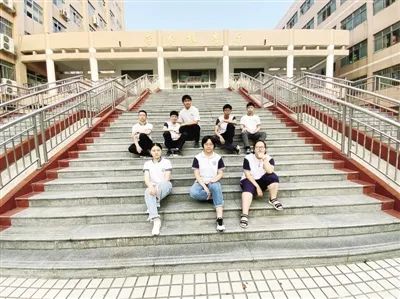 <a href='//www.sihhapress.com/tags/南阳二中/' target='_blank'><u>南阳市二中</u></a>数学建模社成员